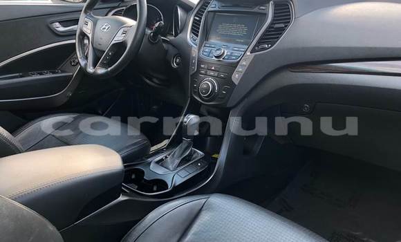 Buy Used Hyundai Santa Fe White Car in Brazzaville in Municipality of Brazzaville Buy Used Hyundai Santa Fe White Car in Brazzaville in Municipality of Brazzaville