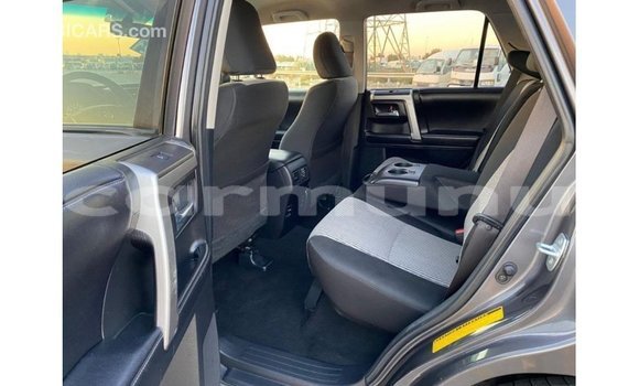 Buy Import Toyota HiAce Other Truck in Import - Dubai in Region of Bouenza Buy Import Toyota HiAce Other Truck in Import - Dubai in Region of Bouenza