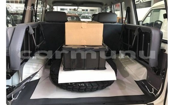 Buy Import Toyota Land Cruiser White Car in Import - Dubai in Region of Bouenza Buy Import Toyota Land Cruiser White Car in Import - Dubai in Region of Bouenza
