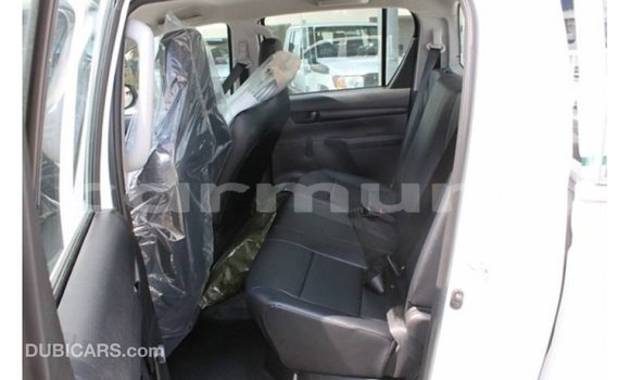 Buy Import Toyota Hilux White Car in Import - Dubai in Region of Bouenza Buy Import Toyota Hilux White Car in Import - Dubai in Region of Bouenza