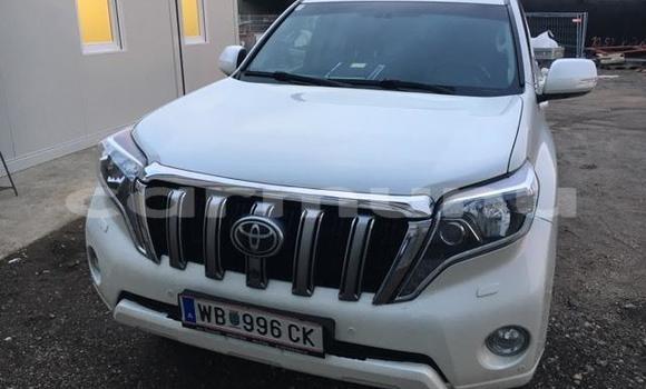 Buy Used Toyota Land Cruiser Green Car in Brazzaville in Municipality of Brazzaville Buy Used Toyota Land Cruiser Green Car in Brazzaville in Municipality of Brazzaville