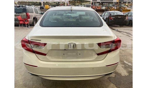 Acheter Import Voiture Honda Accord Blanc à Import - Dubai, Région de la Bouenza Acheter Import Voiture Honda Accord Blanc à Import - Dubai, Région de la Bouenza