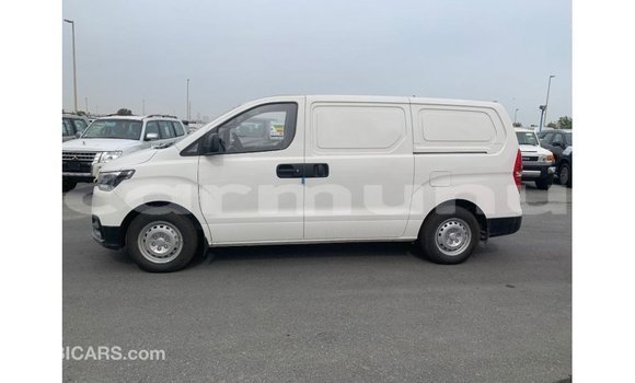 Buy Import Hyundai Cargo White Car in Import - Dubai in Region of Bouenza Buy Import Hyundai Cargo White Car in Import - Dubai in Region of Bouenza