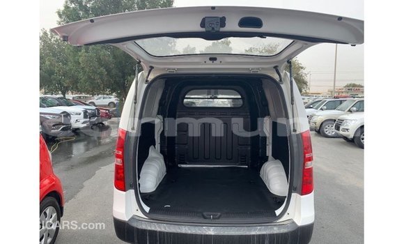 Buy Import Hyundai Cargo White Car in Import - Dubai in Region of Bouenza Buy Import Hyundai Cargo White Car in Import - Dubai in Region of Bouenza