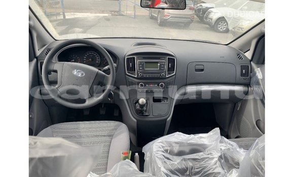 Buy Import Hyundai Cargo White Car in Import - Dubai in Region of Bouenza Buy Import Hyundai Cargo White Car in Import - Dubai in Region of Bouenza