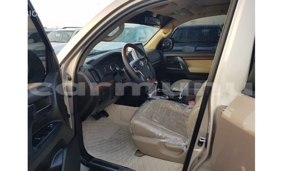 Buy Import Toyota Land Cruiser Other Car in Import - Dubai in Region of Bouenza Buy Import Toyota Land Cruiser Other Car in Import - Dubai in Region of Bouenza