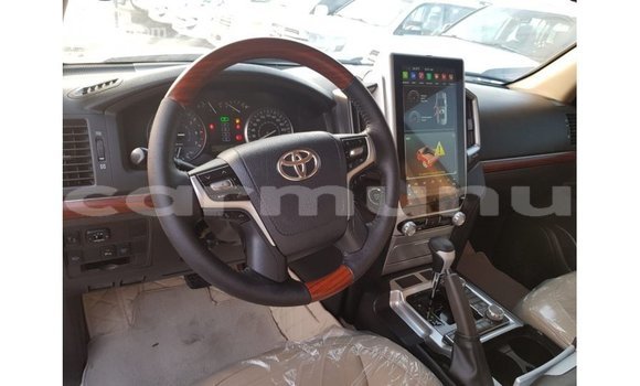 Buy Import Toyota Land Cruiser Other Car in Import - Dubai in Region of Bouenza Buy Import Toyota Land Cruiser Other Car in Import - Dubai in Region of Bouenza