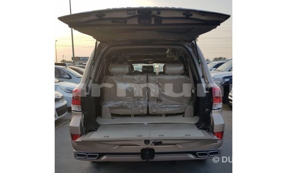 Buy Import Toyota Land Cruiser Other Car in Import - Dubai in Region of Bouenza Buy Import Toyota Land Cruiser Other Car in Import - Dubai in Region of Bouenza