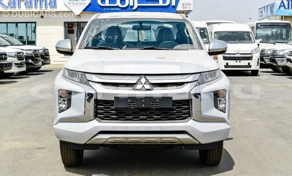 Acheter Import Voiture Mitsubishi L200 Blanc à Import - Dubai, Région de la Bouenza Acheter Import Voiture Mitsubishi L200 Blanc à Import - Dubai, Région de la Bouenza