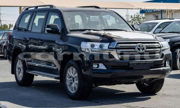 Buy Import Toyota Land Cruiser Black Car in Import - Dubai in Region of Bouenza Buy Import Toyota Land Cruiser Black Car in Import - Dubai in Region of Bouenza