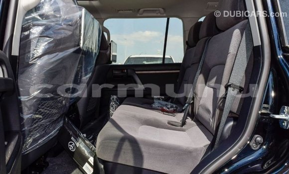 Buy Import Toyota Land Cruiser Black Car in Import - Dubai in Region of Bouenza Buy Import Toyota Land Cruiser Black Car in Import - Dubai in Region of Bouenza