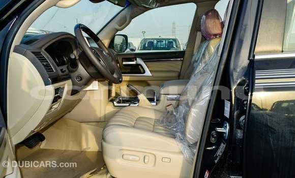 Acheter Import Voiture Toyota Land Cruiser Noir à Import - Dubai, Région de la Bouenza Acheter Import Voiture Toyota Land Cruiser Noir à Import - Dubai, Région de la Bouenza