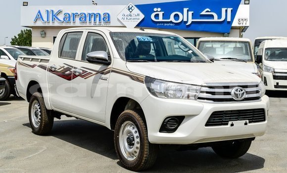 Acheter Import Voiture Toyota Hilux Blanc à Import - Dubai, Région de la Bouenza Acheter Import Voiture Toyota Hilux Blanc à Import - Dubai, Région de la Bouenza