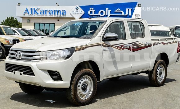Acheter Import Voiture Toyota Hilux Blanc à Import - Dubai, Région de la Bouenza Acheter Import Voiture Toyota Hilux Blanc à Import - Dubai, Région de la Bouenza