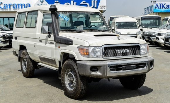 Acheter Import Voiture Toyota Land Cruiser Blanc à Import - Dubai, Région de la Bouenza Acheter Import Voiture Toyota Land Cruiser Blanc à Import - Dubai, Région de la Bouenza