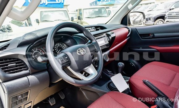 Acheter Import Voiture Toyota Hilux Blanc à Import - Dubai, Région de la Bouenza Acheter Import Voiture Toyota Hilux Blanc à Import - Dubai, Région de la Bouenza