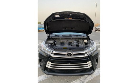 Buy Import Toyota Highlander Black Car in Import - Dubai in Region of Bouenza Buy Import Toyota Highlander Black Car in Import - Dubai in Region of Bouenza