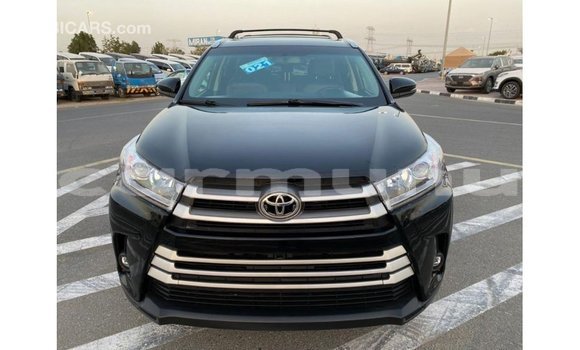 Buy Import Toyota Highlander Black Car in Import - Dubai in Region of Bouenza Buy Import Toyota Highlander Black Car in Import - Dubai in Region of Bouenza