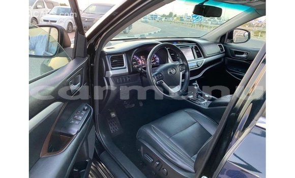 Buy Import Toyota Highlander Black Car in Import - Dubai in Region of Bouenza Buy Import Toyota Highlander Black Car in Import - Dubai in Region of Bouenza