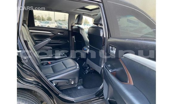 Buy Import Toyota Highlander Black Car in Import - Dubai in Region of Bouenza Buy Import Toyota Highlander Black Car in Import - Dubai in Region of Bouenza