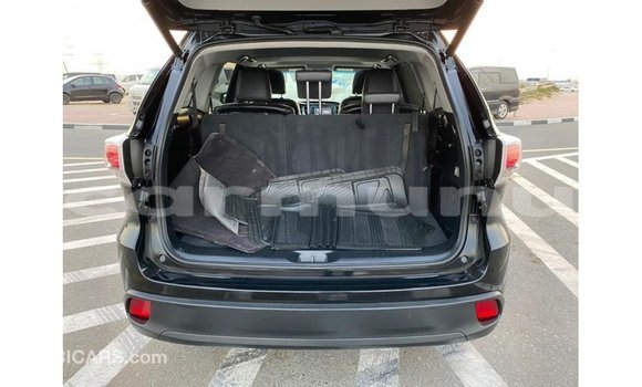 Buy Import Toyota Highlander Black Car in Import - Dubai in Region of Bouenza Buy Import Toyota Highlander Black Car in Import - Dubai in Region of Bouenza