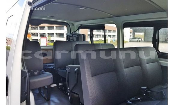 Buy Import Toyota Hiace White Car in Import - Dubai in Region of Bouenza Buy Import Toyota Hiace White Car in Import - Dubai in Region of Bouenza
