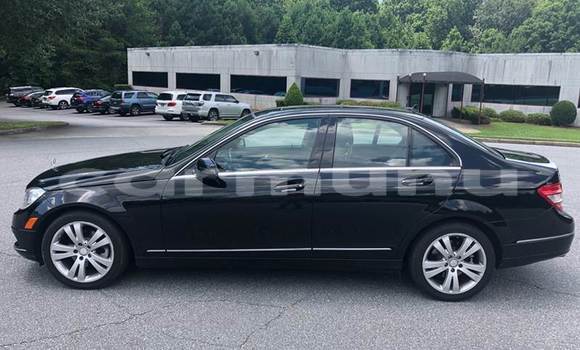 Buy Used Mercedes-Benz C-klasse Beige Car in Brazzaville in Municipality of Brazzaville Buy Used Mercedes-Benz C-klasse Beige Car in Brazzaville in Municipality of Brazzaville