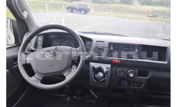 Buy Import Toyota Hiace White Car in Import - Dubai in Region of Bouenza Buy Import Toyota Hiace White Car in Import - Dubai in Region of Bouenza