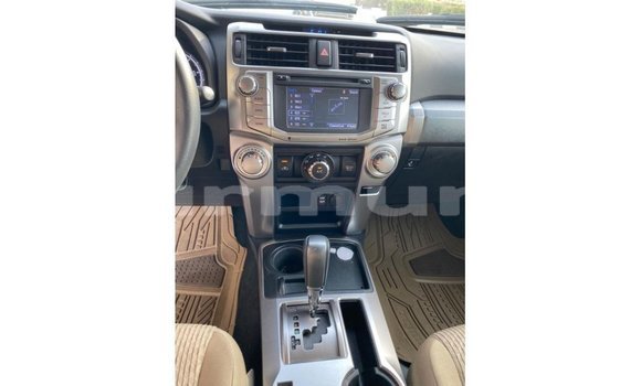 Buy Import Toyota HiAce White Truck in Import - Dubai in Region of Bouenza Buy Import Toyota HiAce White Truck in Import - Dubai in Region of Bouenza