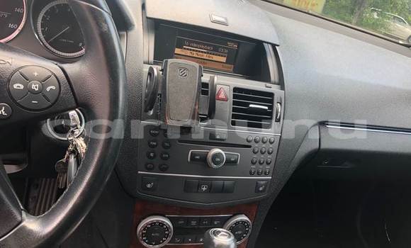 Buy Used Mercedes-Benz C-klasse Beige Car in Brazzaville in Municipality of Brazzaville Buy Used Mercedes-Benz C-klasse Beige Car in Brazzaville in Municipality of Brazzaville