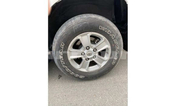 Buy Import Toyota Sequoia White Car in Import - Dubai in Region of Bouenza Buy Import Toyota Sequoia White Car in Import - Dubai in Region of Bouenza