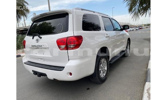 Buy Import Toyota Sequoia White Car in Import - Dubai in Region of Bouenza Buy Import Toyota Sequoia White Car in Import - Dubai in Region of Bouenza