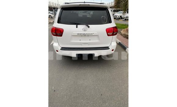 Buy Import Toyota Sequoia White Car in Import - Dubai in Region of Bouenza Buy Import Toyota Sequoia White Car in Import - Dubai in Region of Bouenza