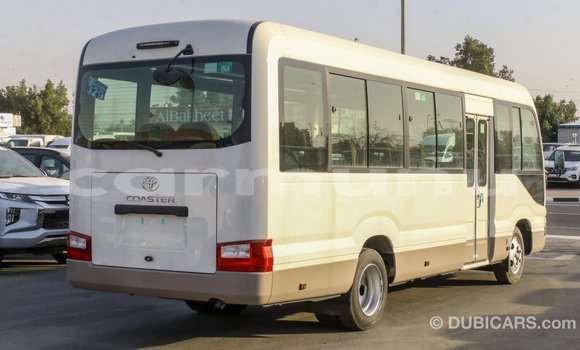 Acheter Import Voiture Toyota Coaster Blanc à Import - Dubai, Région de la Bouenza Acheter Import Voiture Toyota Coaster Blanc à Import - Dubai, Région de la Bouenza