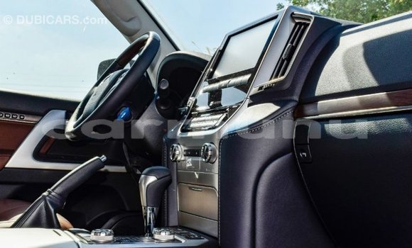 Buy Import Toyota Land Cruiser Black Car in Import - Dubai in Region of Bouenza Buy Import Toyota Land Cruiser Black Car in Import - Dubai in Region of Bouenza