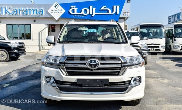 Acheter Import Voiture Toyota Land Cruiser Blanc à Import - Dubai, Région de la Bouenza Acheter Import Voiture Toyota Land Cruiser Blanc à Import - Dubai, Région de la Bouenza