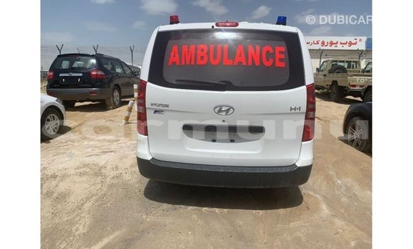 Buy Import Hyundai Chorus White Truck in Import - Dubai in Region of Bouenza Buy Import Hyundai Chorus White Truck in Import - Dubai in Region of Bouenza