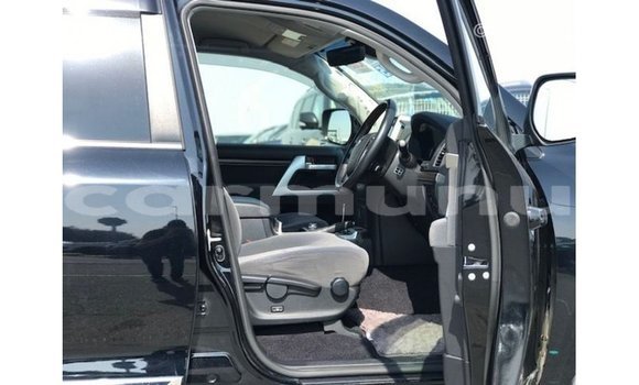 Buy Import Toyota Land Cruiser Black Car in Import - Dubai in Region of Bouenza Buy Import Toyota Land Cruiser Black Car in Import - Dubai in Region of Bouenza