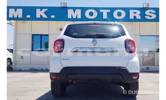 Buy Import Renault 19 White Car in Import - Dubai in Region of Bouenza Buy Import Renault 19 White Car in Import - Dubai in Region of Bouenza