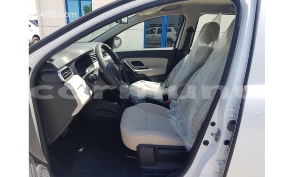 Buy Import Renault 19 White Car in Import - Dubai in Region of Bouenza Buy Import Renault 19 White Car in Import - Dubai in Region of Bouenza