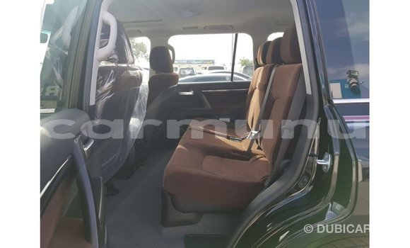 Acheter Import Voiture Toyota Land Cruiser Noir à Import - Dubai, Région de la Bouenza Acheter Import Voiture Toyota Land Cruiser Noir à Import - Dubai, Région de la Bouenza