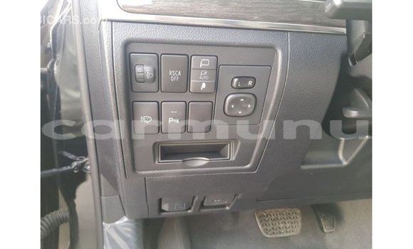 Acheter Import Voiture Toyota Land Cruiser Noir à Import - Dubai, Région de la Bouenza Acheter Import Voiture Toyota Land Cruiser Noir à Import - Dubai, Région de la Bouenza
