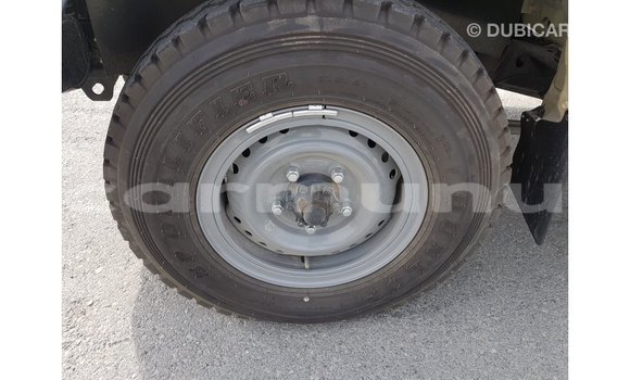 Buy Import Toyota Land Cruiser Beige Car in Import - Dubai in Region of Bouenza Buy Import Toyota Land Cruiser Beige Car in Import - Dubai in Region of Bouenza