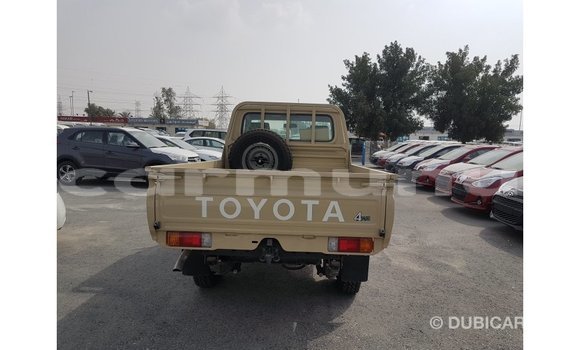 Buy Import Toyota Land Cruiser Beige Car in Import - Dubai in Region of Bouenza Buy Import Toyota Land Cruiser Beige Car in Import - Dubai in Region of Bouenza