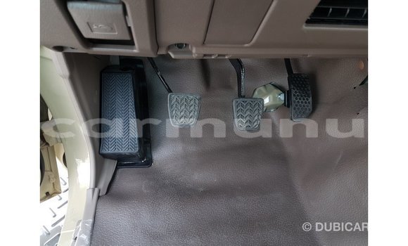 Buy Import Toyota Land Cruiser Beige Car in Import - Dubai in Region of Bouenza Buy Import Toyota Land Cruiser Beige Car in Import - Dubai in Region of Bouenza