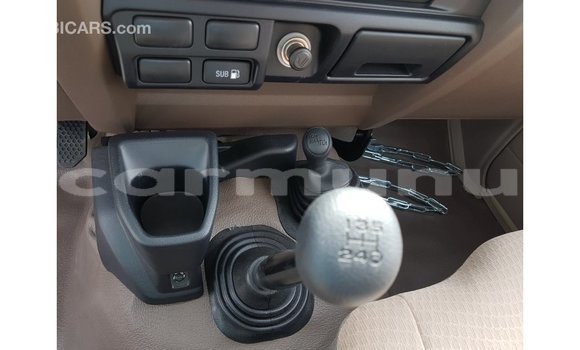Buy Import Toyota Land Cruiser Beige Car in Import - Dubai in Region of Bouenza Buy Import Toyota Land Cruiser Beige Car in Import - Dubai in Region of Bouenza