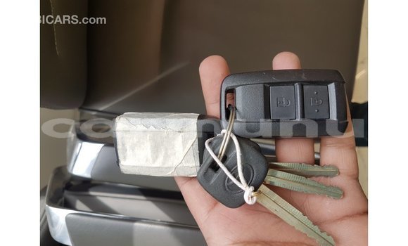 Buy Import Toyota Land Cruiser Beige Car in Import - Dubai in Region of Bouenza Buy Import Toyota Land Cruiser Beige Car in Import - Dubai in Region of Bouenza