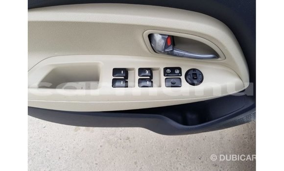 Acheter Import Voiture Kia Rio Blanc à Import - Dubai, Région de la Bouenza Acheter Import Voiture Kia Rio Blanc à Import - Dubai, Région de la Bouenza