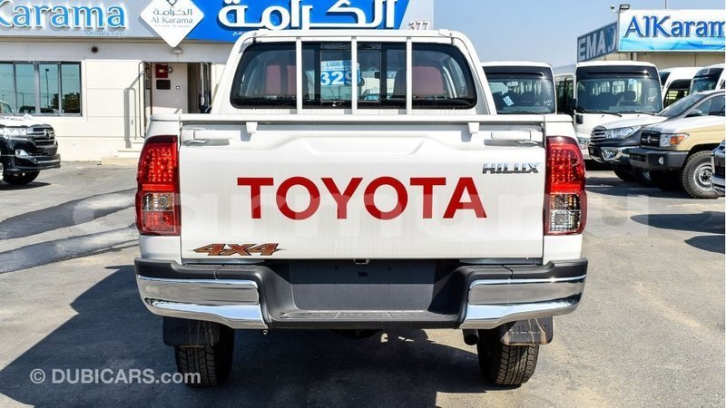 Big with watermark toyota hilux region de la bouenza import dubai 3520