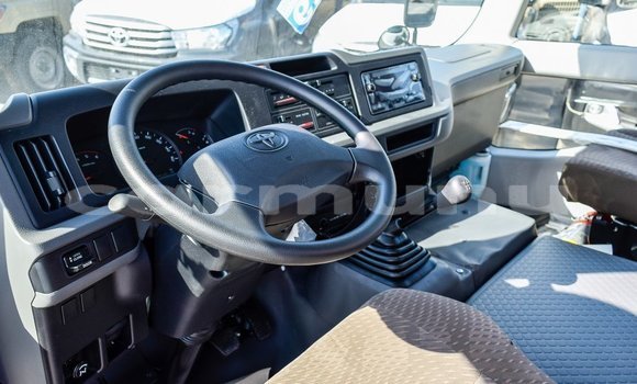 Buy Import Toyota Coaster White Car in Import - Dubai in Region of Bouenza Buy Import Toyota Coaster White Car in Import - Dubai in Region of Bouenza